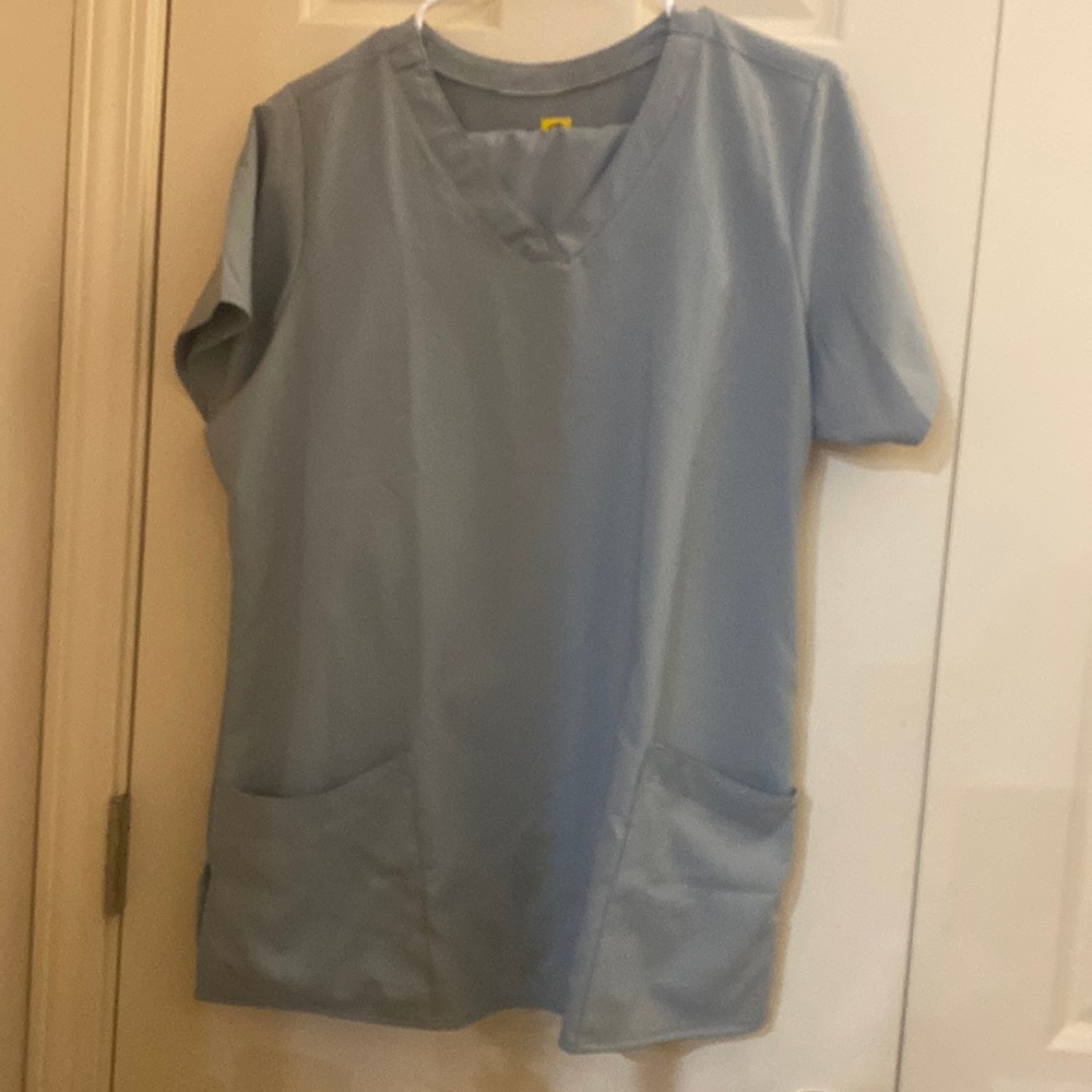 WonderWink scrub set